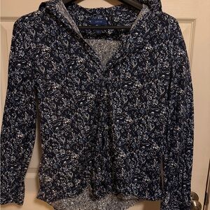 Apt. 9 Women's Navy and White Patterned Button Down Shirt